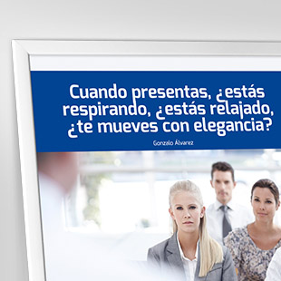 Cuando presentas, ¿estás respirando?, ¿estás relajado?, ¿te mueves con elegancia?. <p>¿Cómo te comportas cuando realizas una presentación? Aquí tienes algunas ideas para triunfa ante tu público.</p>