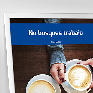 No busques trabajo. <p>Ha llegado el momento de las empresas de uno. La única empresa de la que no te podrán despedir jamás.</p>
<p>Bienvenido al libro que no debería haber existido jamás. Bienvenido a No busques trabajo. Desencántate. No busques algo que no existe. Algo que se han cargado entre todos. Y no, no es culpa tuya. Pero eso no significa que no tengas que hacer nada. Deja de fabricarte un currículum y empieza a fabricarte un trabajo. Porque ya nadie lo va a hacer por ti.</p>